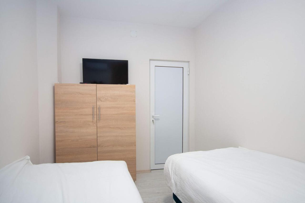 Cvetni Trg Hotel Belgrade Exterior photo