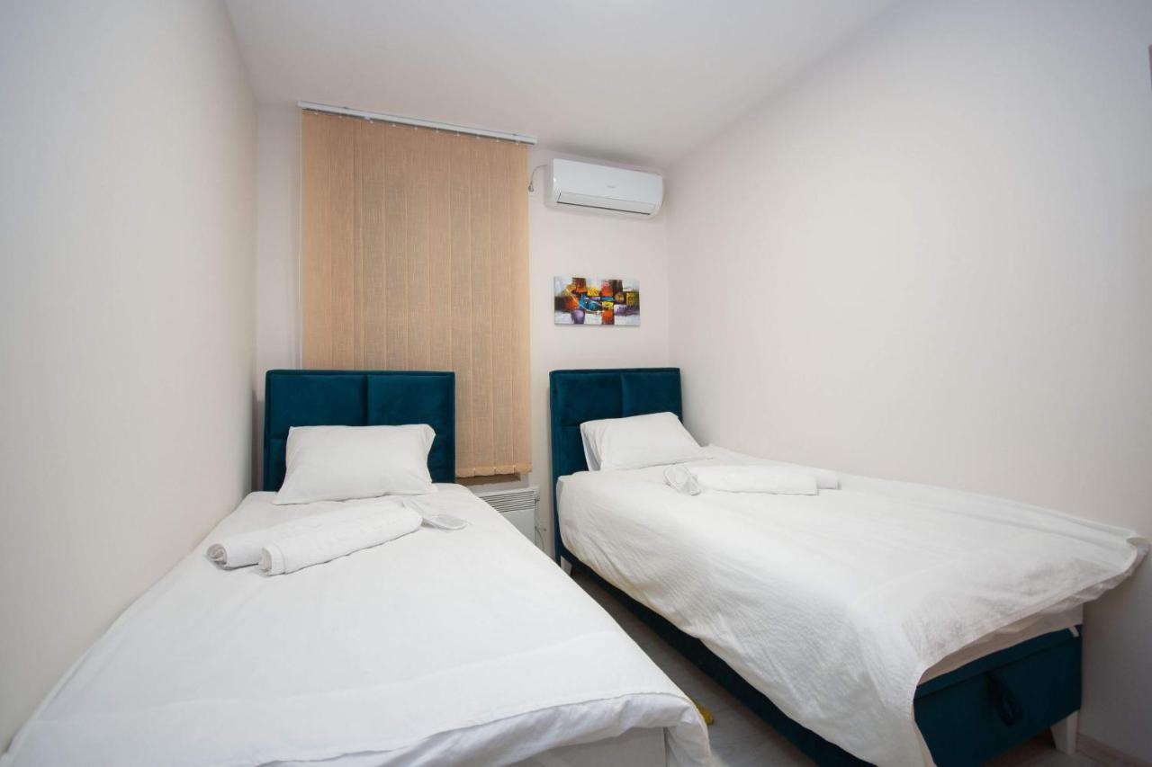 Cvetni Trg Hotel Belgrade Exterior photo